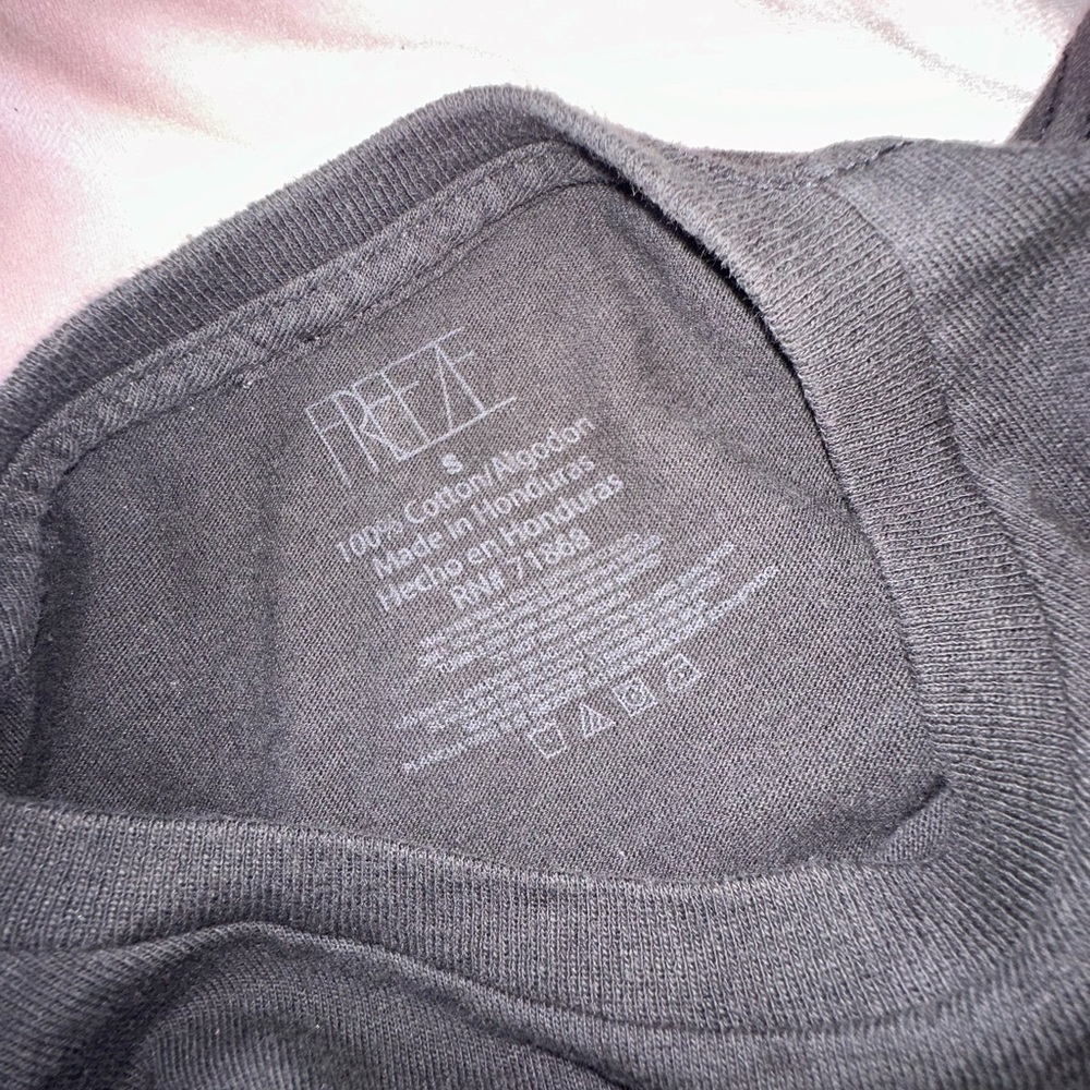 Black Cropped Long-Sleeve Top with “ROGUE” Graphic · Size S - Picture 2 of 6